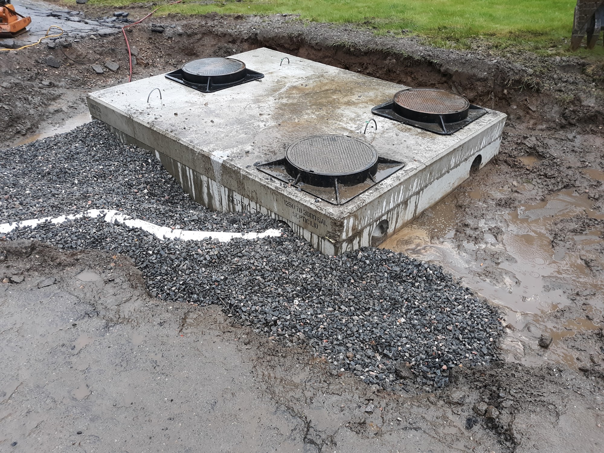 New precast concrete septic tank installation